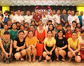寵物衣服廠(chǎng)家|東莞市琪美實(shí)業(yè)有限公司